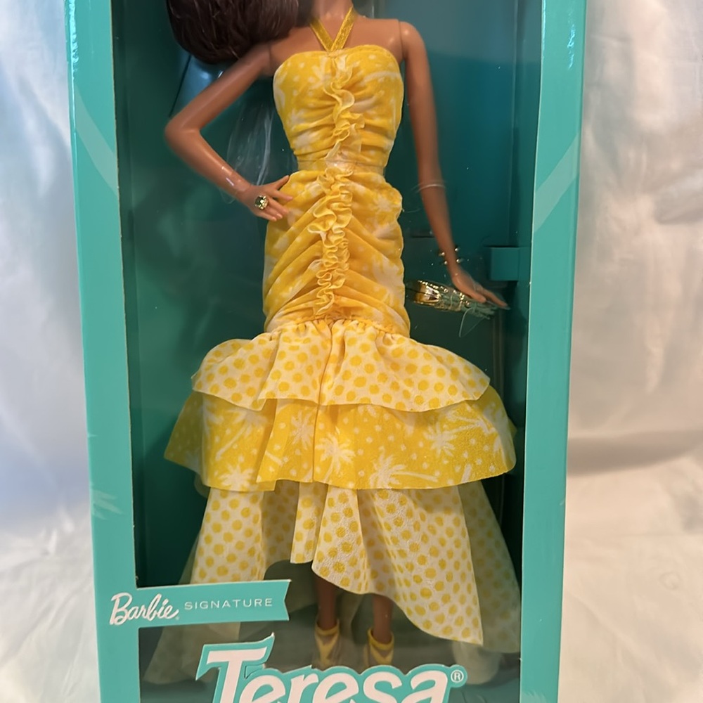 Barbie - Teresa 35th Anniversary Doll (NEW) - Picture 3 of 4